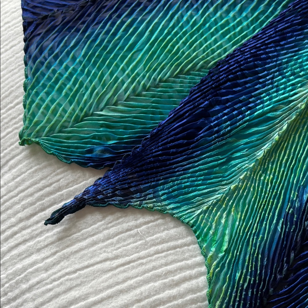 NWT • Shibori 100% Silk Scarf in Peacock • 22"x75" • Hand-Painted Wearable Art - Picture 6 of 15